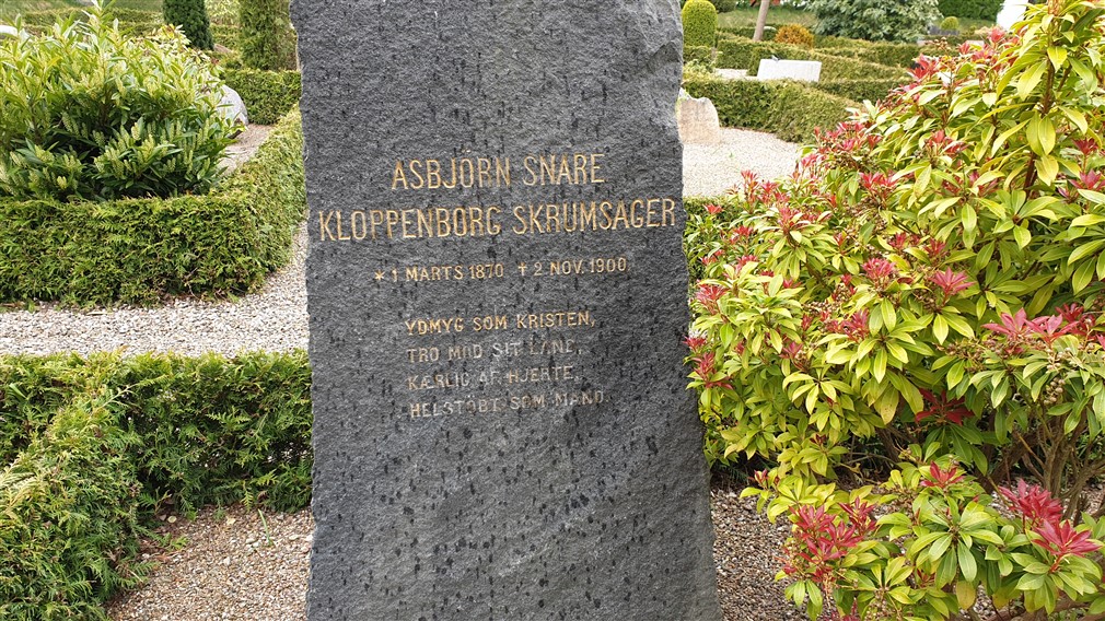 Asbjørn Snare Kloppenborg Skrumsager.