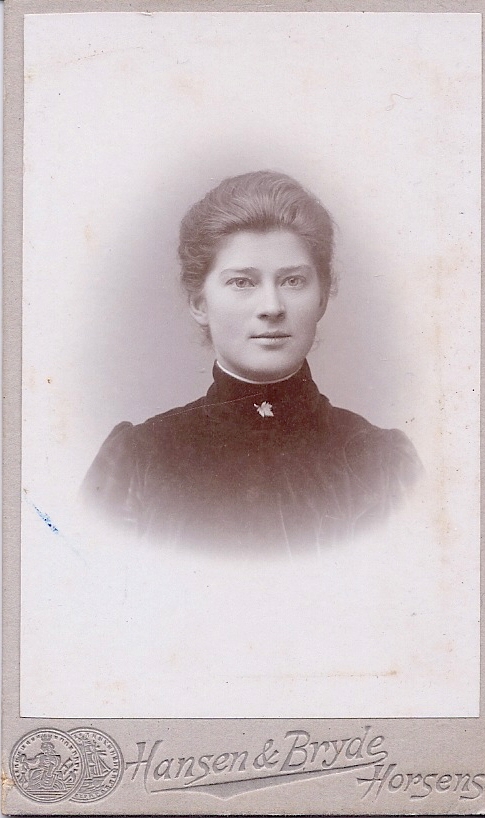 Thyra Petrine Pedersen 1908.